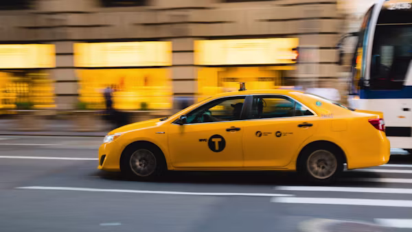China Turns to Electric Taxis to Cushion Impact of Hormuz Oil Shock — photo 2