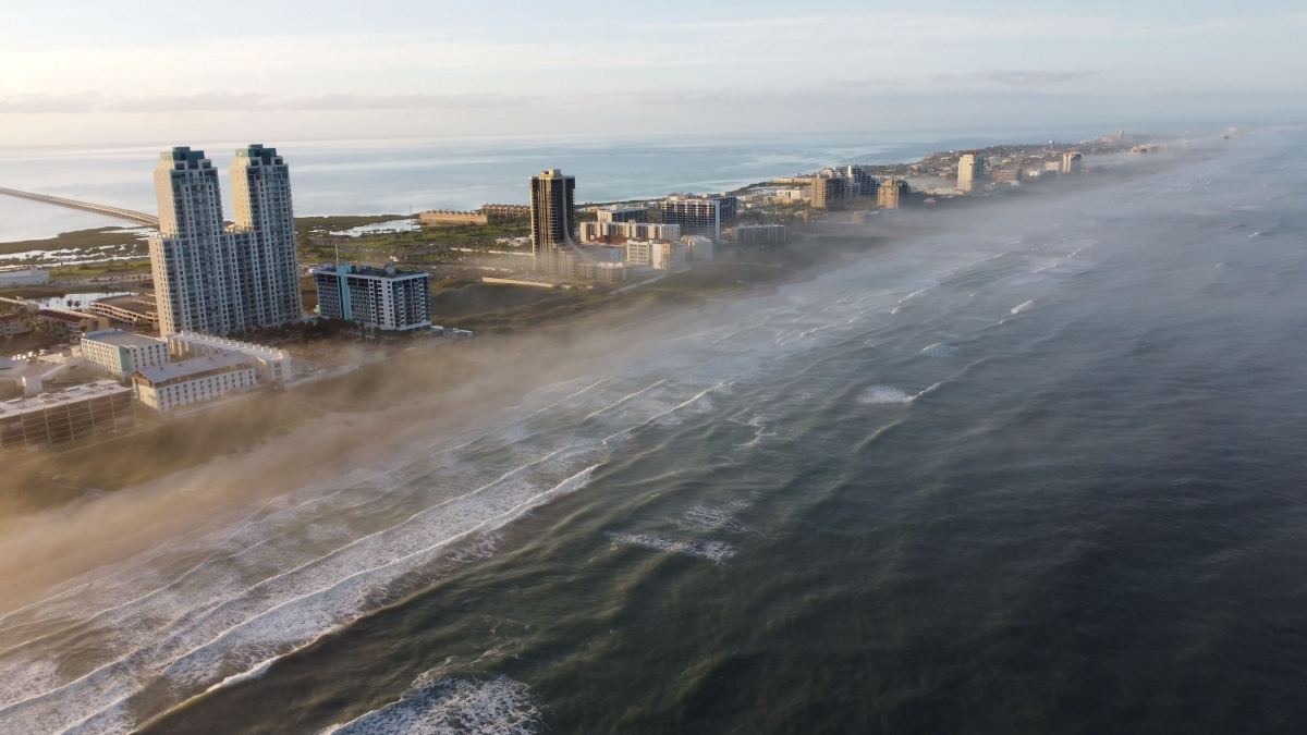 Tropical Storm Bertha Strengthens as Florida Panhandle, Alabama Prepare for Impact — photo 1