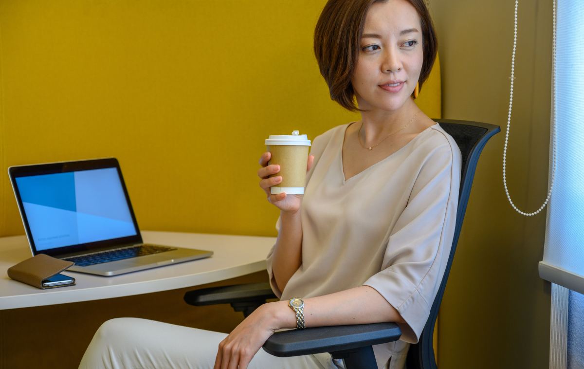 Tokyo Encourages Men to Wear Shorts to Work as Office Dress Code Debate Grows — photo 2