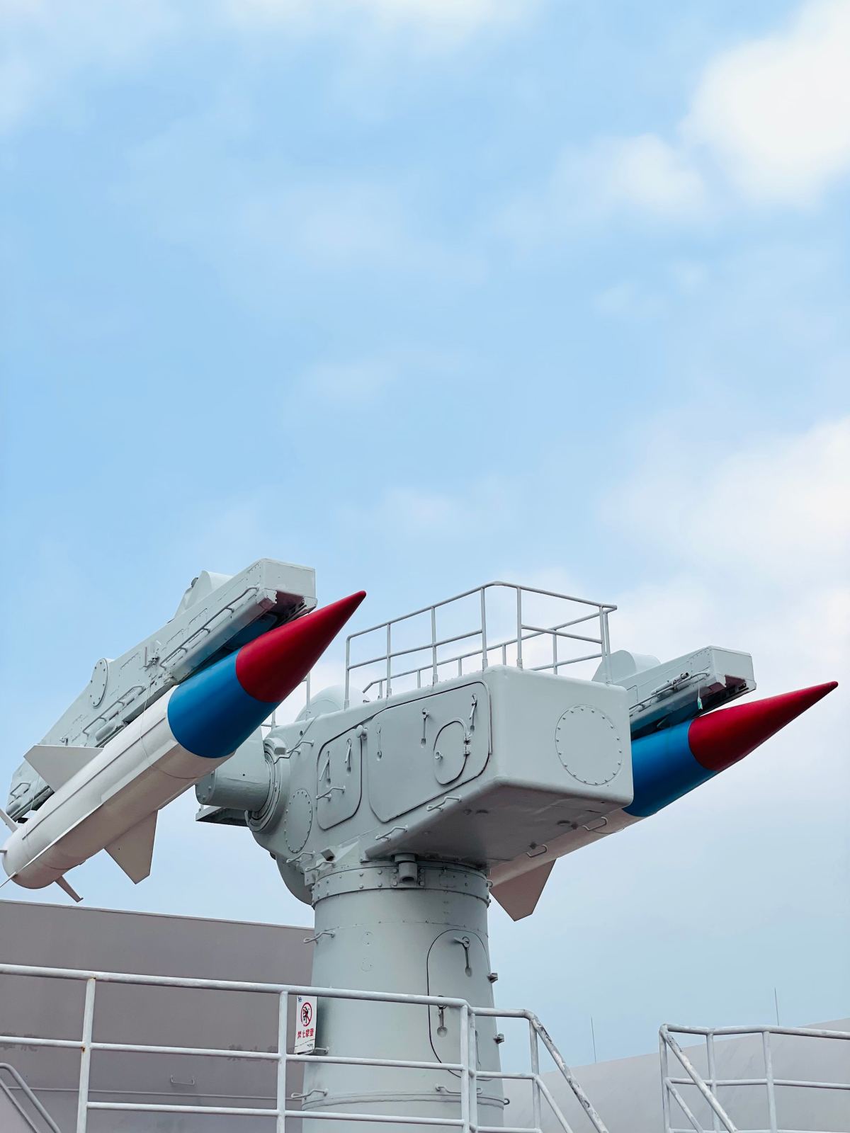 Ukrainian F-16 Shoots Down Russian Su-35 in First Air-to-Air Victory — photo 3