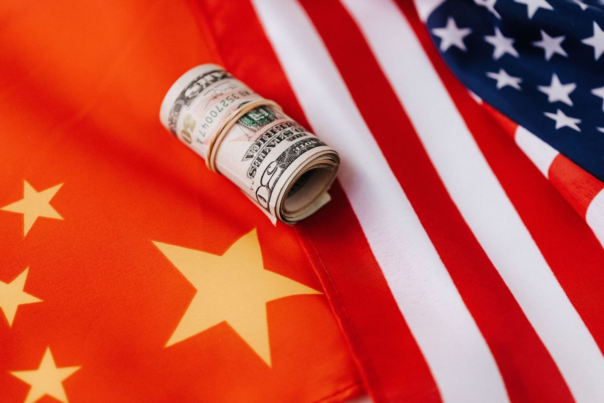 White House Accuses China's Moonshot AI of Stealing Anthropic Technology — photo 2