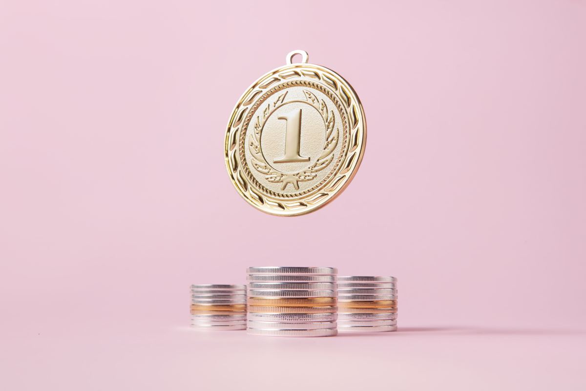 Two Chinese Mathematicians Win Fields Medal for Solving Century-Old Problems — photo 2