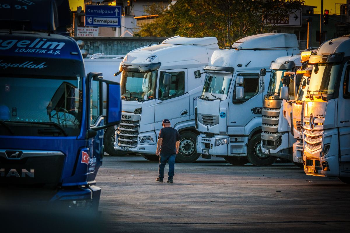 White House Launches Veteran Trucking Program After CDL Crackdown — photo 2