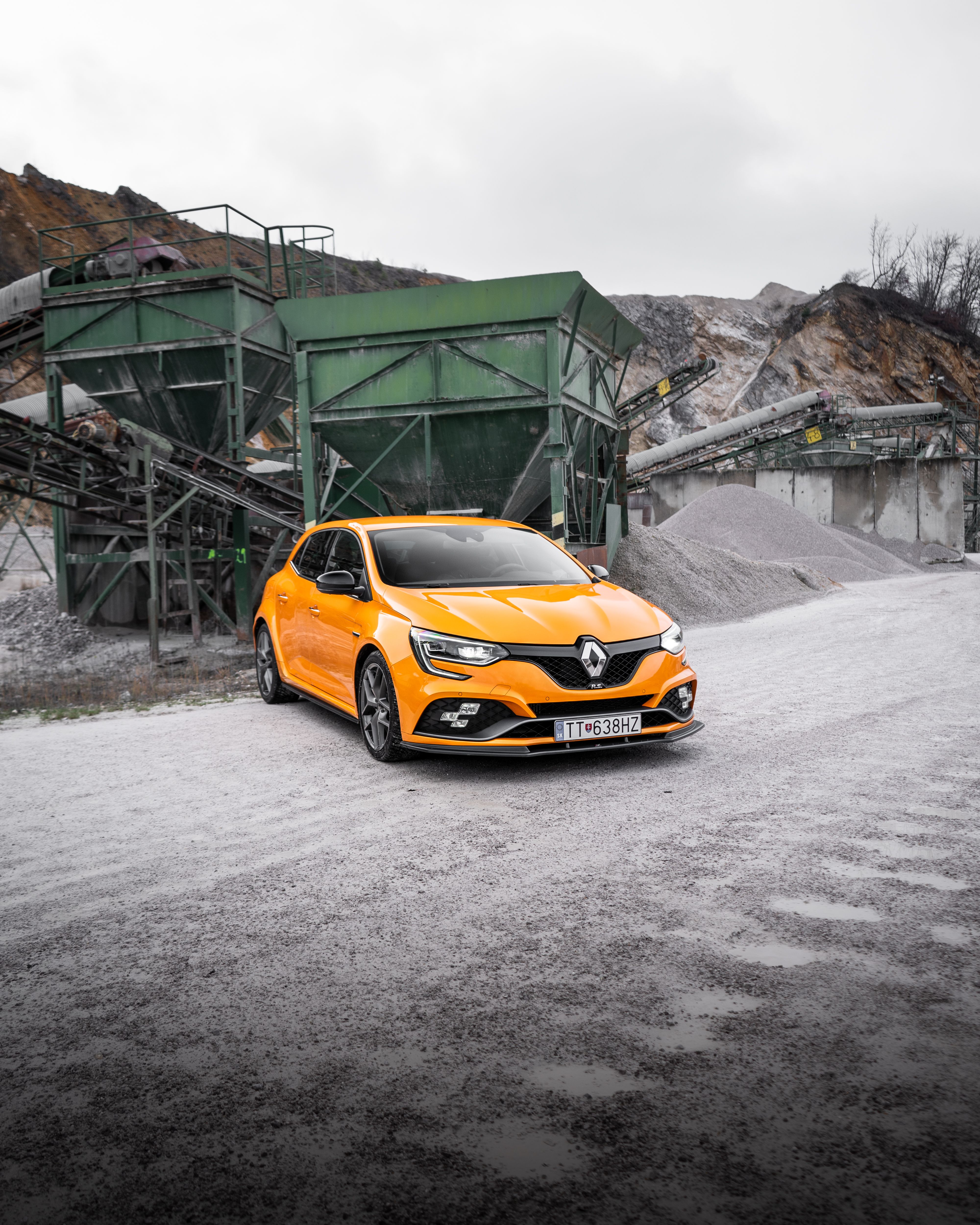 Renault Returns to Profit as EV Sales Offset Chinese Competition