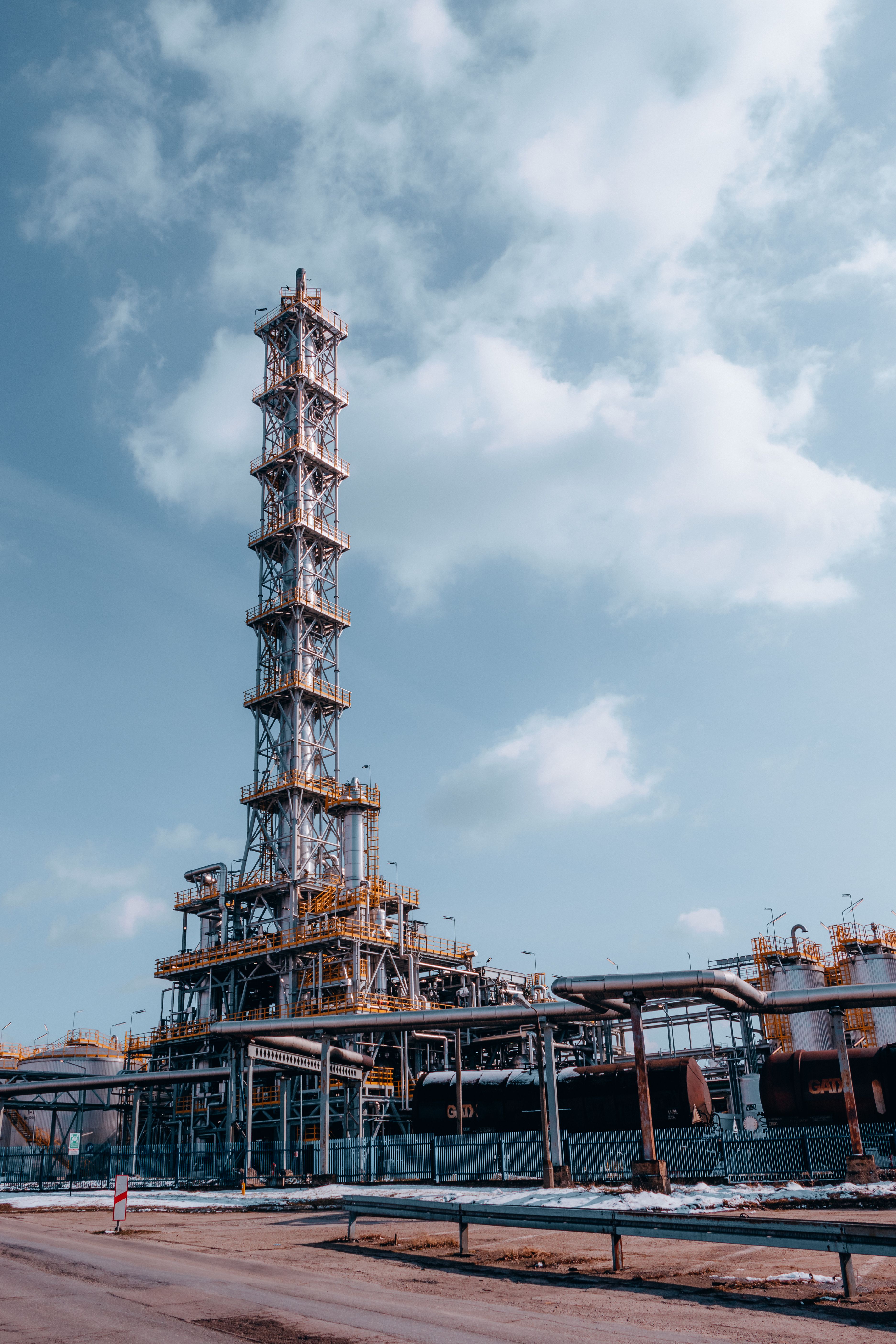 Australia Plans First New Oil Refinery in Over 60 Years to Boost Energy Security