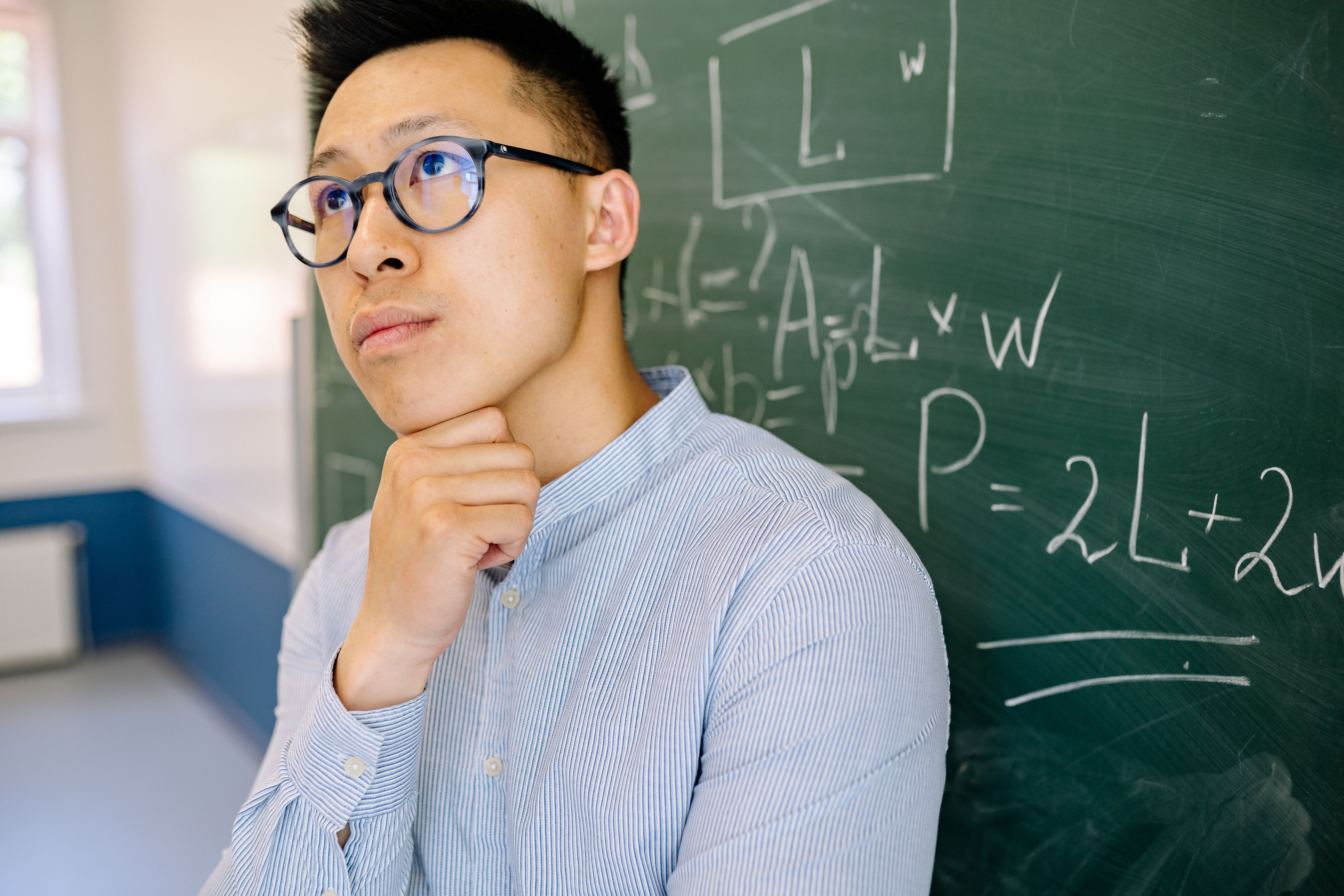 Two Chinese Mathematicians Win Fields Medal for Solving Century-Old Problems
